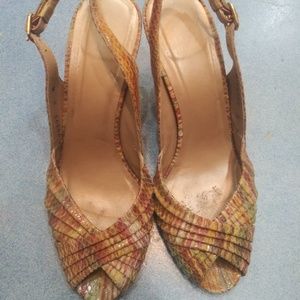 GORGEOUS STUART WEITZMAN SANDAL